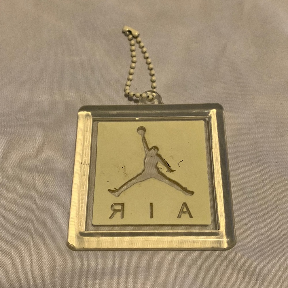 COPY - Jordan Keychain - Picture 3 of 4